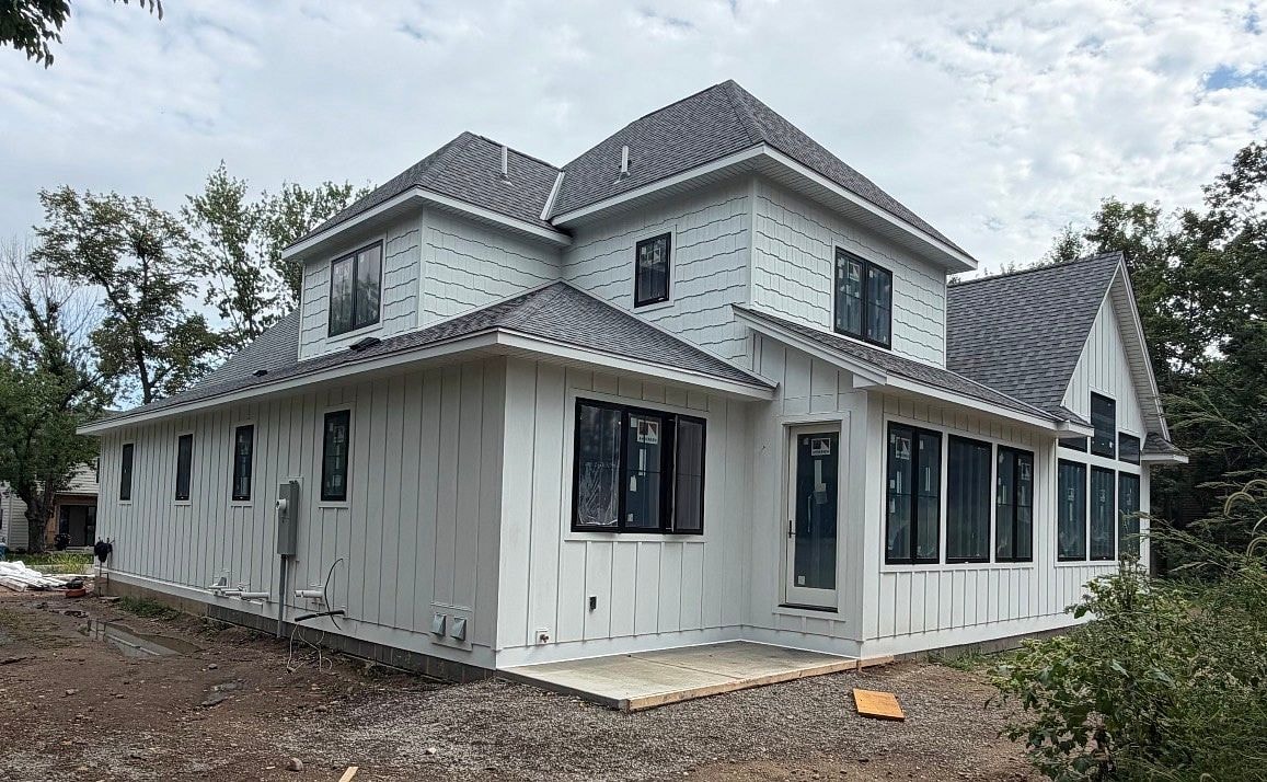 New Construction — Siding & Windows