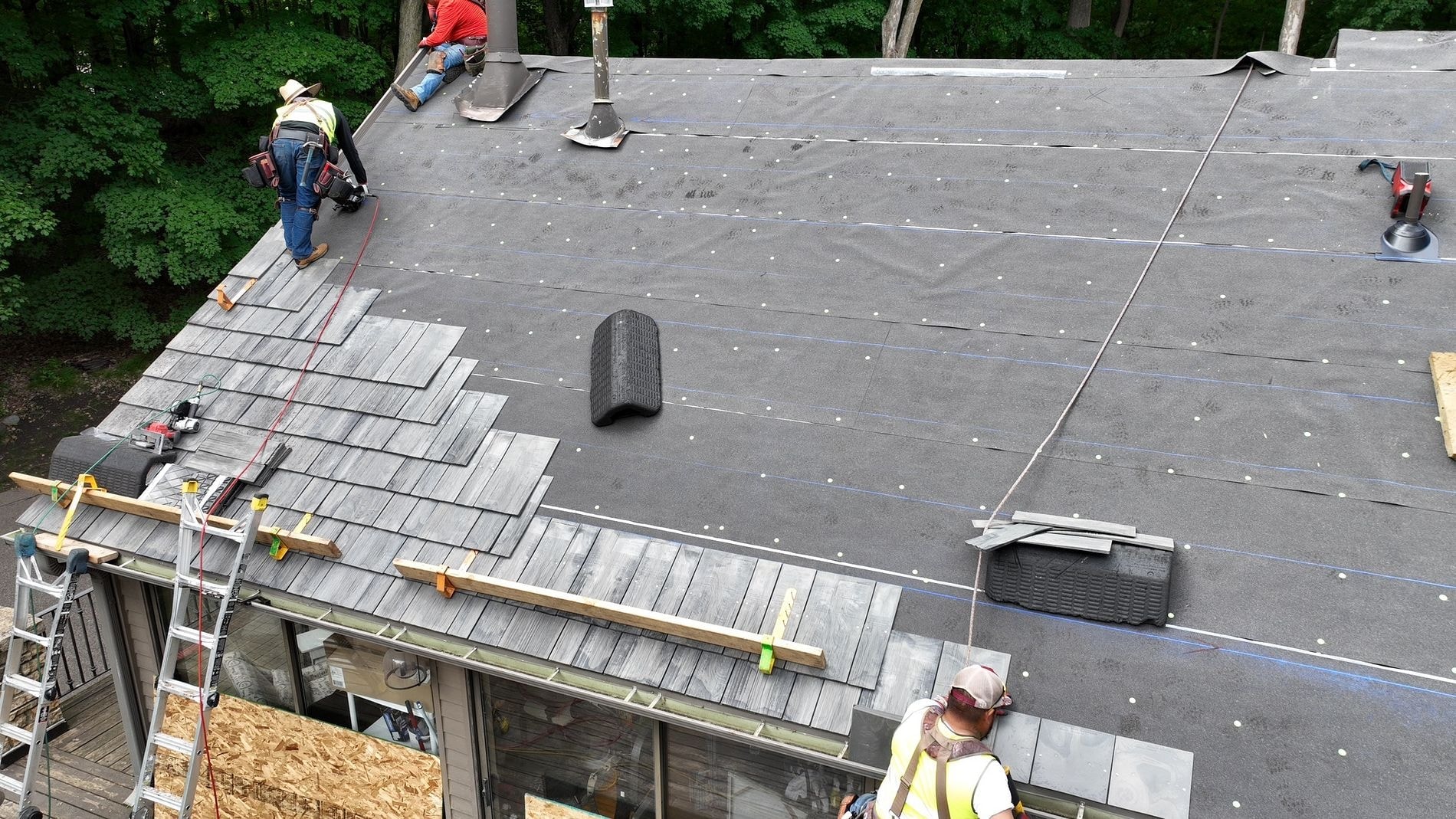 Install - Brava Cedar Shake Canyon Grey